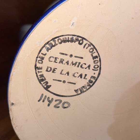 Hand painted art pottery pitcher signed, numbered, from Spain Ceramica De La Cal - Picture 7 of 11